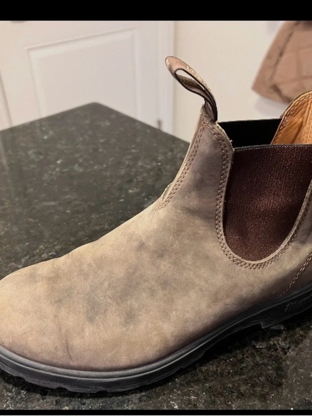Blundstone rustic brown leather Suede Chukka Boots